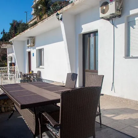 Lastro Apartment
